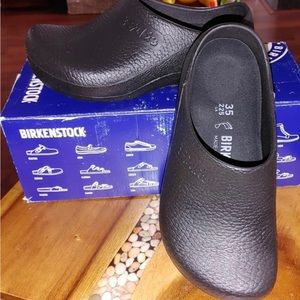 Birkenstock prof clogs